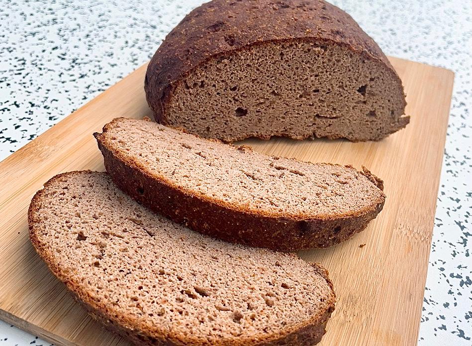 Keto-Brot für weiße Tage – saftig, schnittfest & ohne Salz