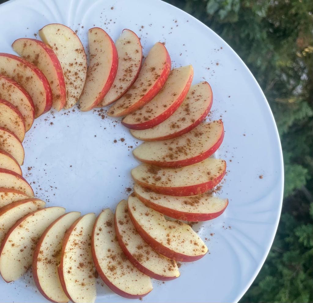 Obst clever essen – und ein blitzschnelles Apfel-Zimt-Rezept für grüne Tage